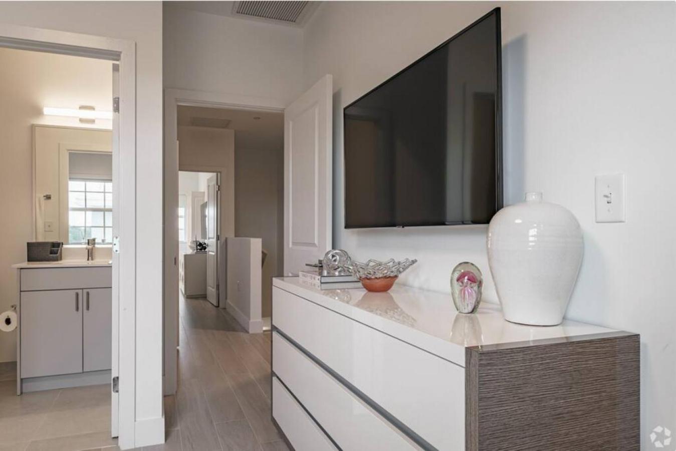 Dahlia - The Designer Townhome เลกเวิร์ท ภายนอก รูปภาพ